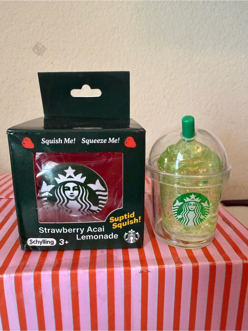 🎀🎀Starbucks Green Glitter Mini Cup Squishy Party Favor, Pink Starbucks Squishy❤️